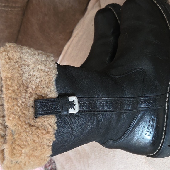 UGG Mens  Leather Insulated Boots - Picture 7 of 12